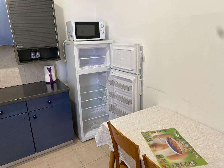 Nefeli Β1 Apartment Thebes Ngoại thất bức ảnh